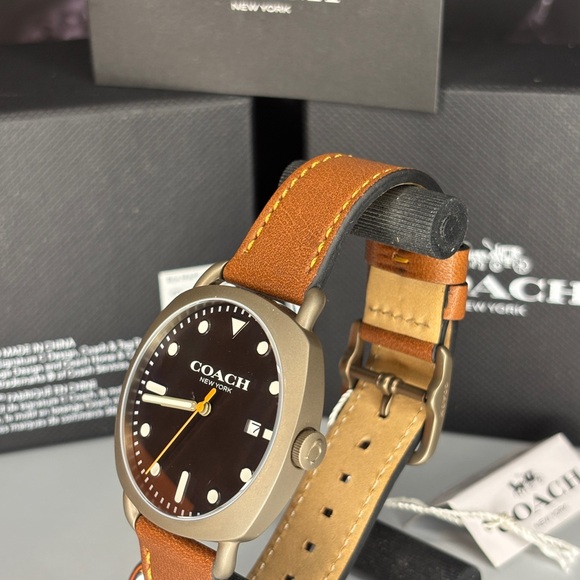 COACH Tatum men's watch 40mm
(Except reasonable offers) - Picture 3 of 5